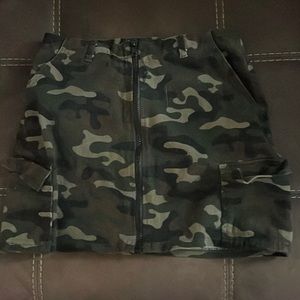 Camouflage skirt size small from Rue 21